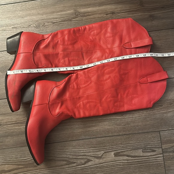 Tall red cowgirl boots - Picture 6 of 6